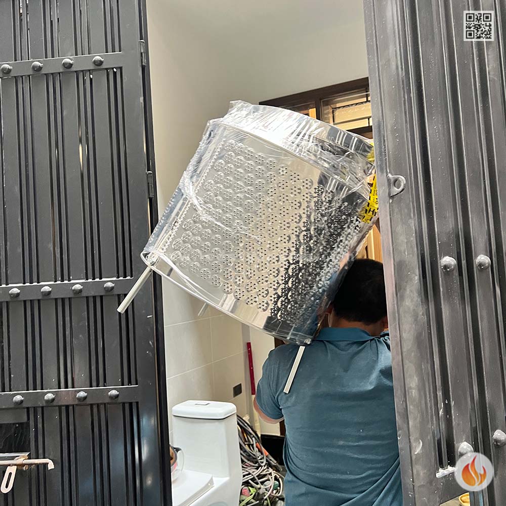 Anh Chiến nhận thùng hoá vàng Inox size lớn tại Xuân Thuỷ, Cầu Giấy, Hà Nội