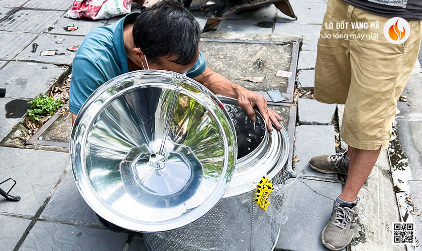 Anh khách nhận lò hoá vàng Inox 11kg tại Vinhome Riverside, Long Biên (Hình ảnh 2)